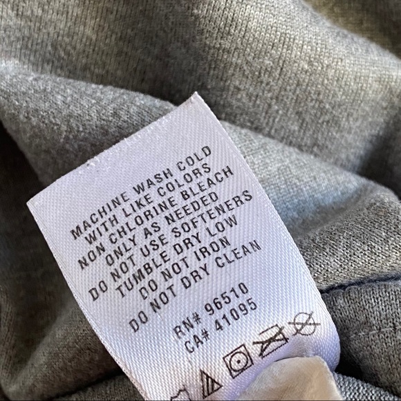 Under Armour Short Sleeve V Neck T Shirt - Picture 5 of 7